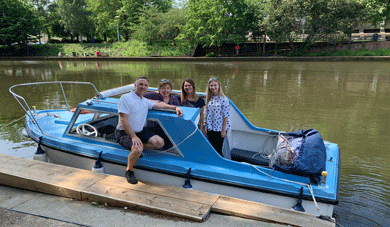 Family on self hire blue boat